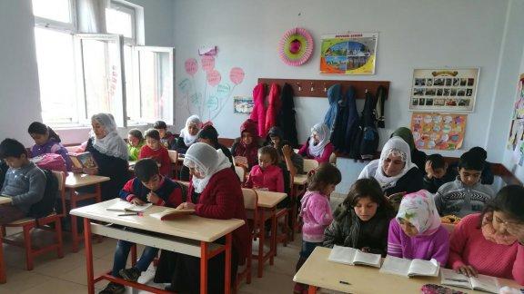 Mehmet Akif Ersoy İlkokulu Velileri Okuma Saatine Katıldı