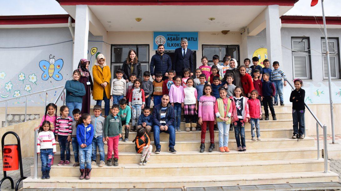 Sayın TOPRAK, 2023 Eğitim Vizyonu İçin Köy Köy Okulları Ziyaret Ediyor