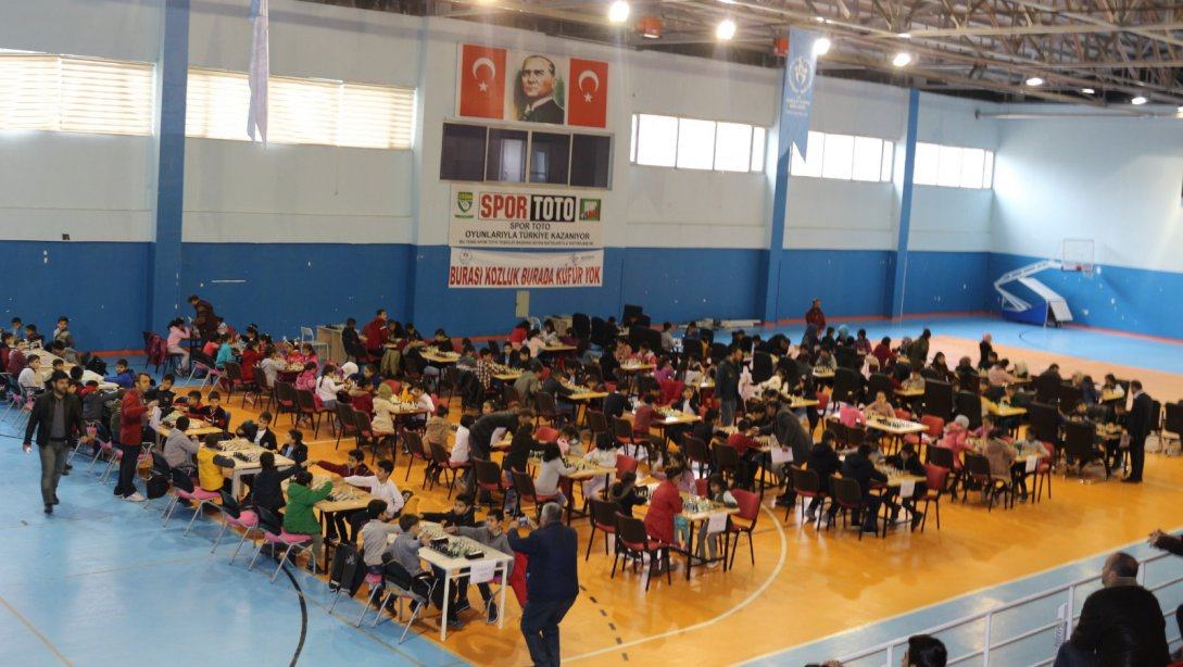 Kozluk´ta 177 Kişilik Katılımla Satranç Turnuvası Düzenlendi