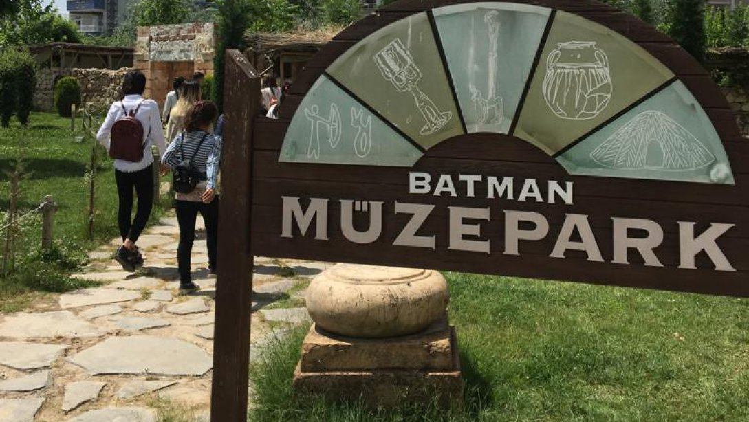 Armutlu İlkokulu/Ortaokulu Öğrencileri Batman Müzesini Ziyaret Ettiler
